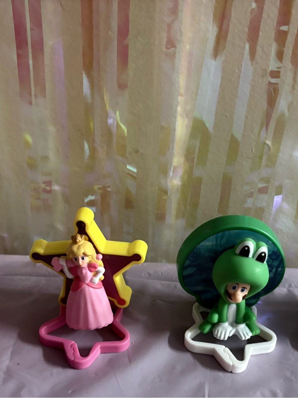 Princess Peach & Frog Luigi Mcdonald’s Mario Galaxy Movie Themed - Kids Toys